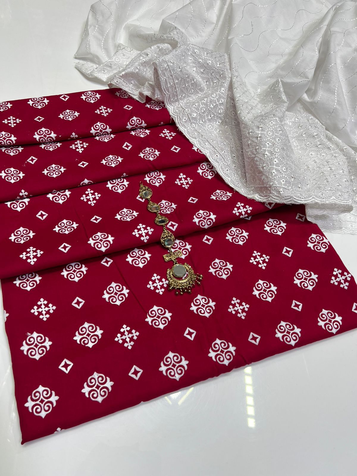 New Arrival –Unstitched  Pure Lawn Cotton 2 Piece Suit with Bana Doria Printed Shirt & Chicken Embroidered Trouser