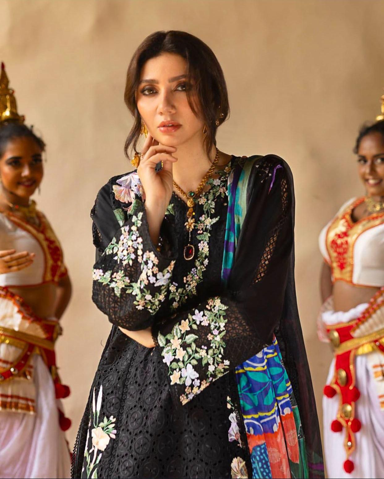 Mushq Lawn Collection – Unstitched 3 Piece Heavy Embroidered Suit with Pure Silk Digital Dupatta