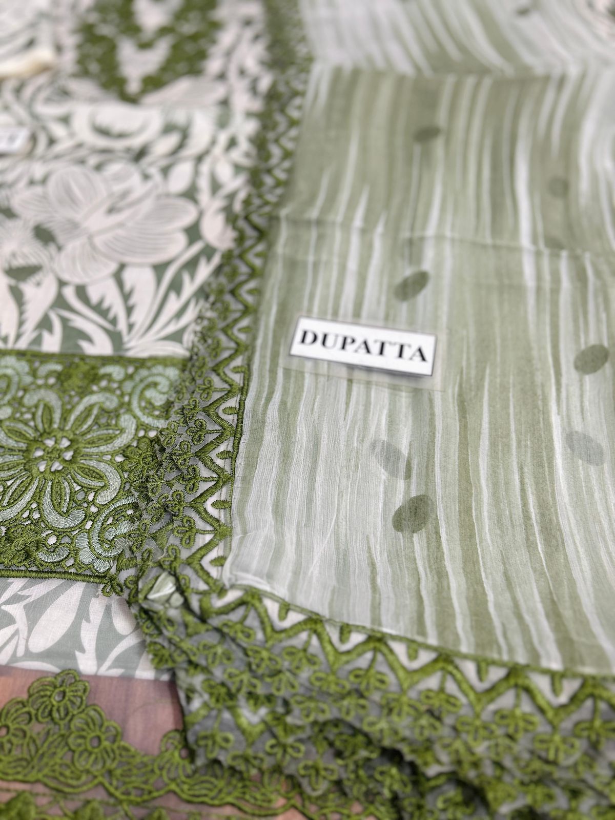 Aneela’s Design A-297 – Unstitched Printed Lawn 3 Piece Suit with Embroidered Neck Patch & Chiffon Dupatta